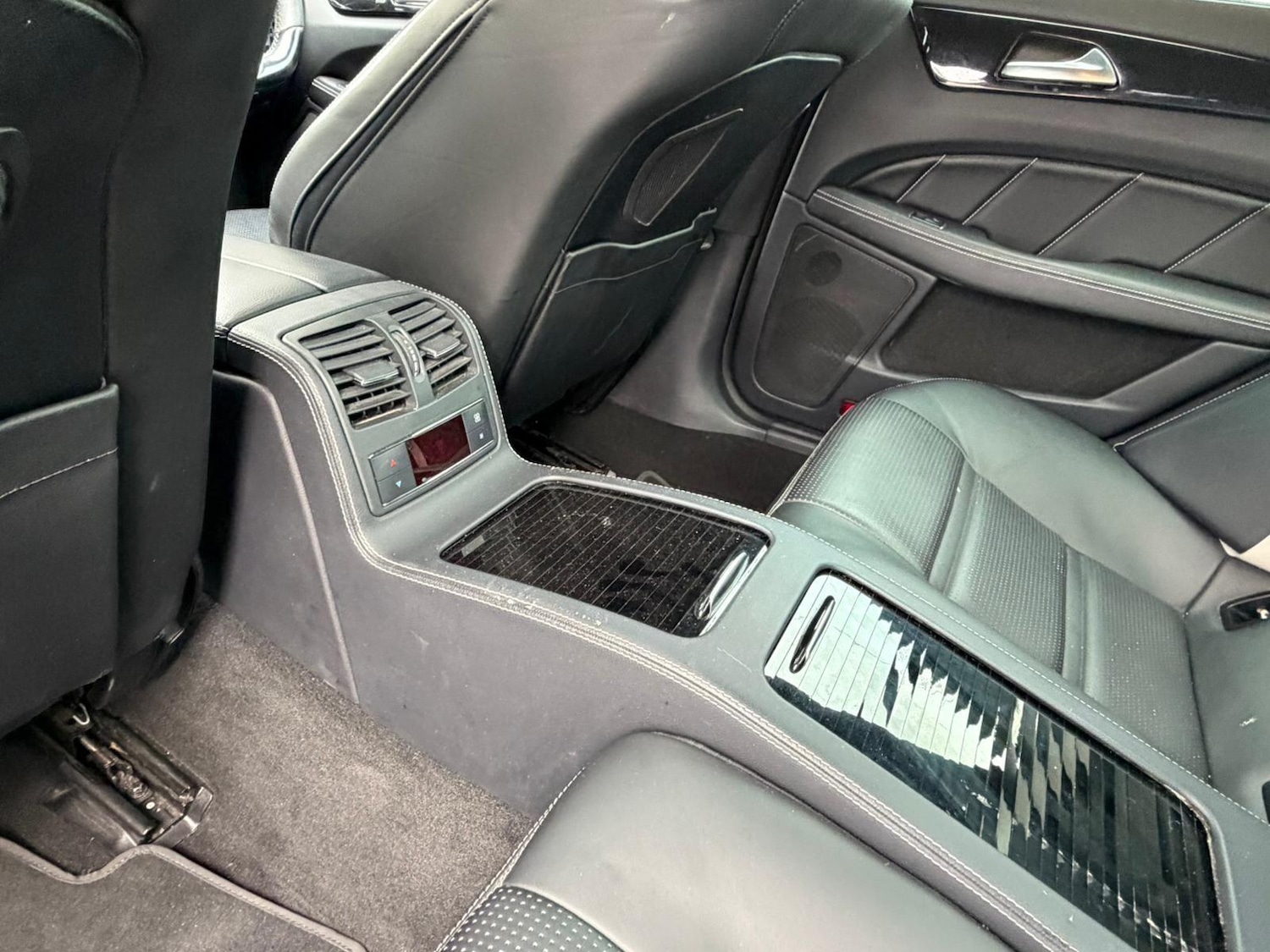 Used Mercedes-Benz CLS 2015 for sale - 76152564: Photo 35