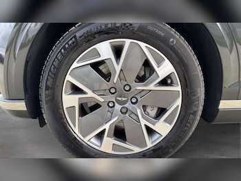 Used Genesis GV70 2024 for sale - 78378813: Photo