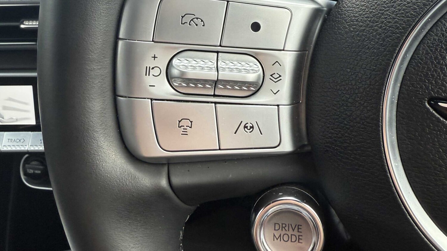 Used Genesis GV60 2024 for sale - 77862508: Photo 16