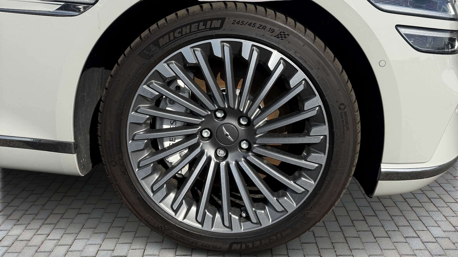 Used Genesis GV60 2026 for sale - 78173526: Photo 4