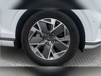 Used Genesis GV70 2023 for sale - 78519760: Photo
