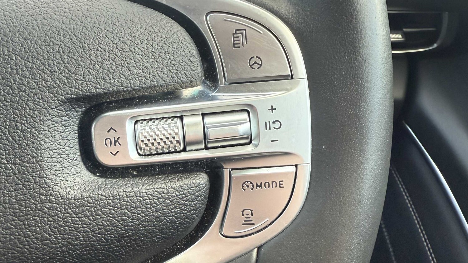 Used Genesis GV80 for sale - 77861119: Photo 19