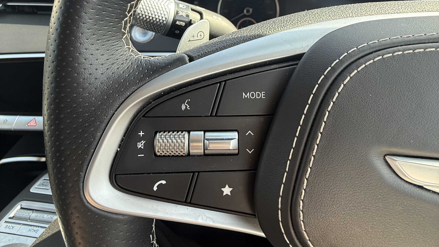 Used Genesis GV70 2023 for sale - 78173928: Photo 15