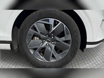 Used Genesis GV70 2023 for sale - 78173928: Photo