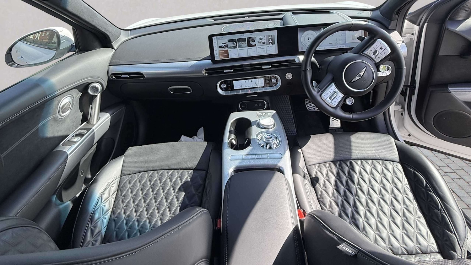 Used Genesis GV60 2024 for sale - 78173798: Photo 3