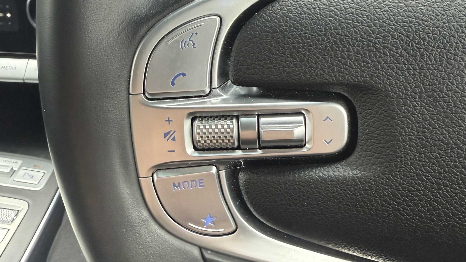 Used Genesis GV70 for sale - 77862465: Photo 16