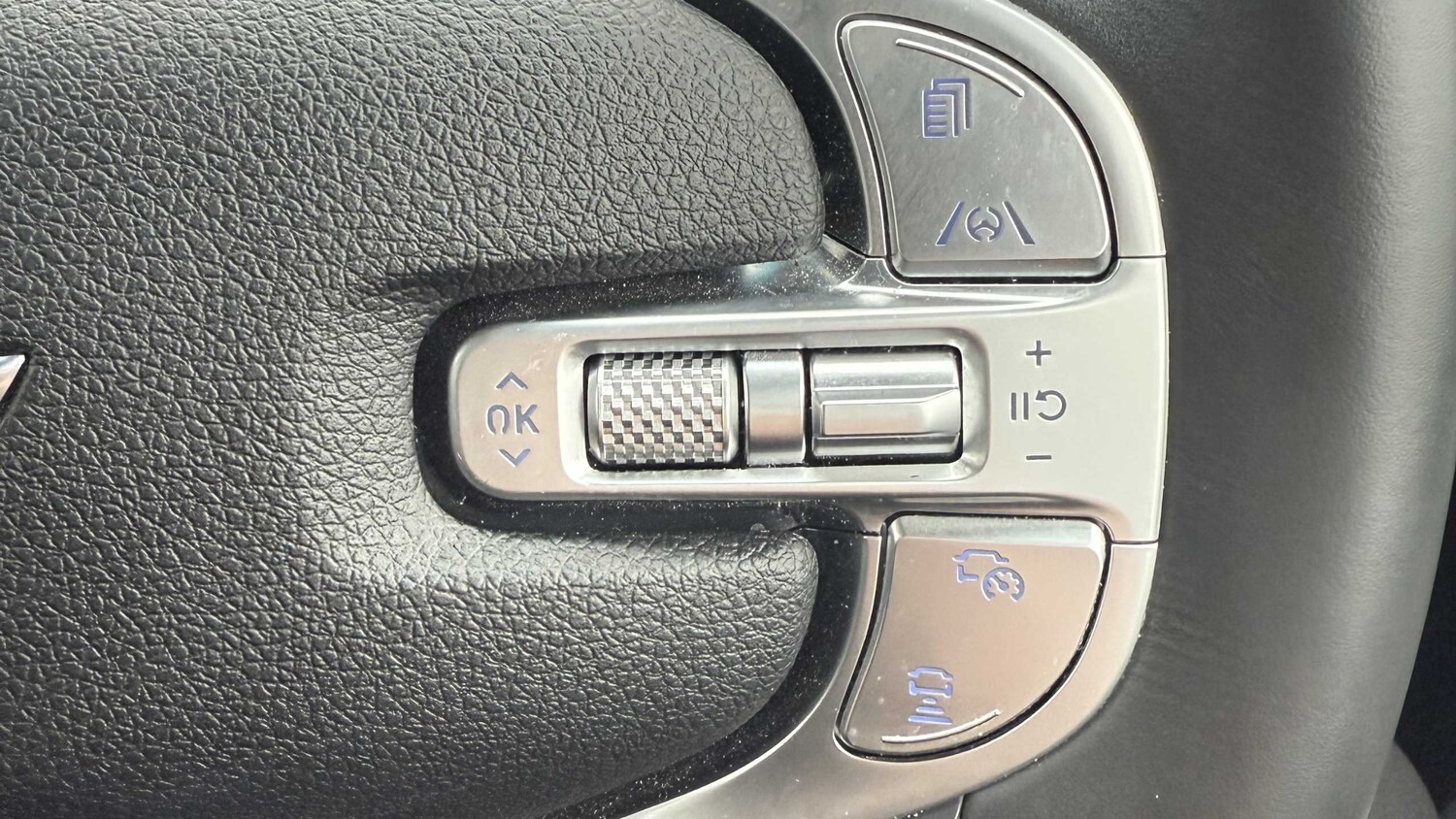 Used Genesis GV70 for sale - 77862465: Photo 18