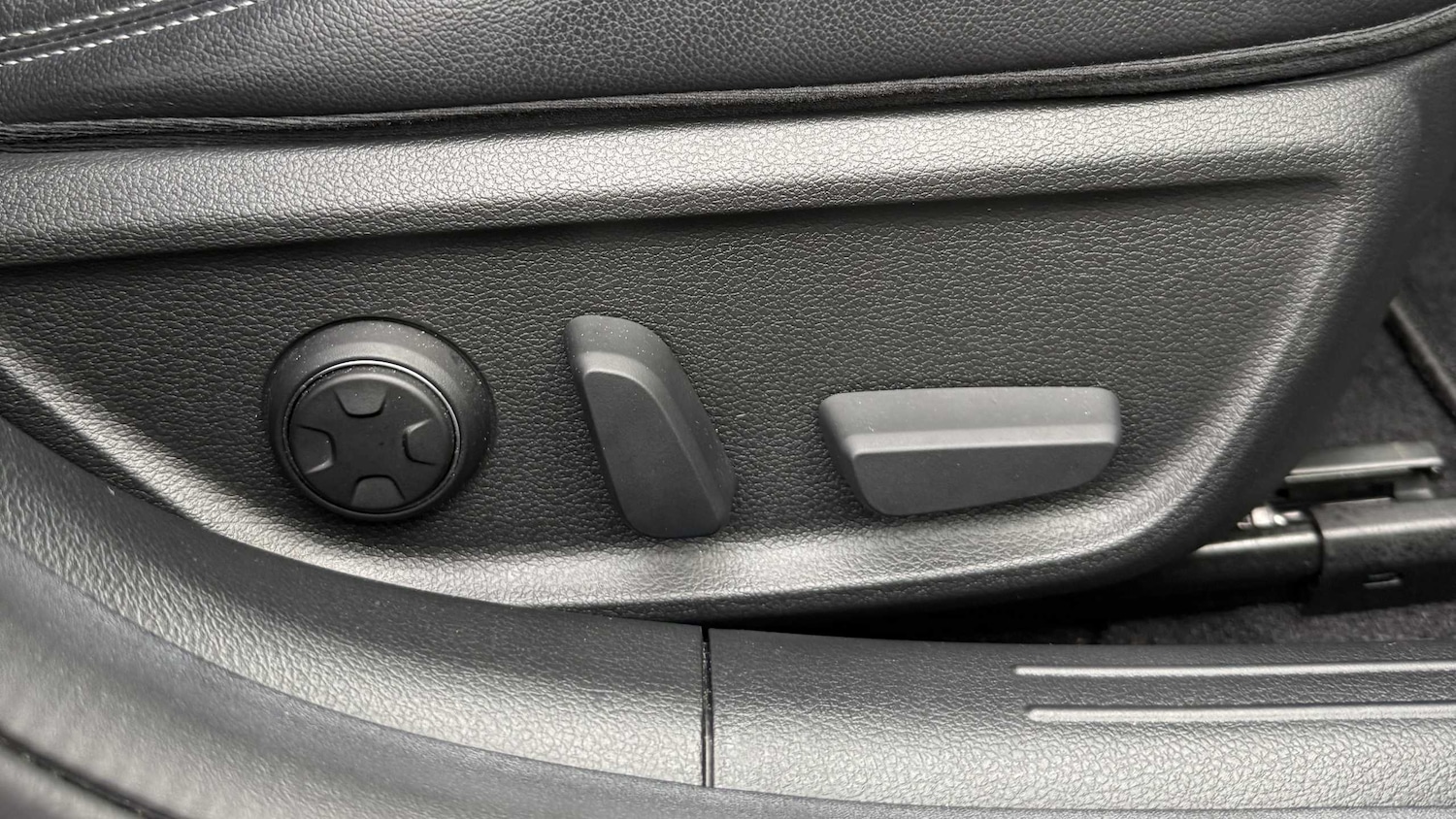 Used Genesis G70 2022 for sale - 78024386: Photo 13