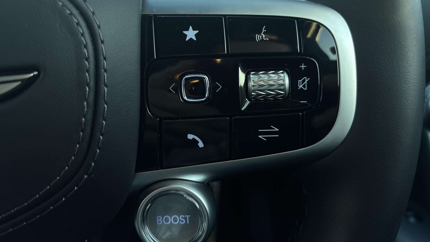 Used Genesis GV60 2025 for sale - 77858645: Photo 19