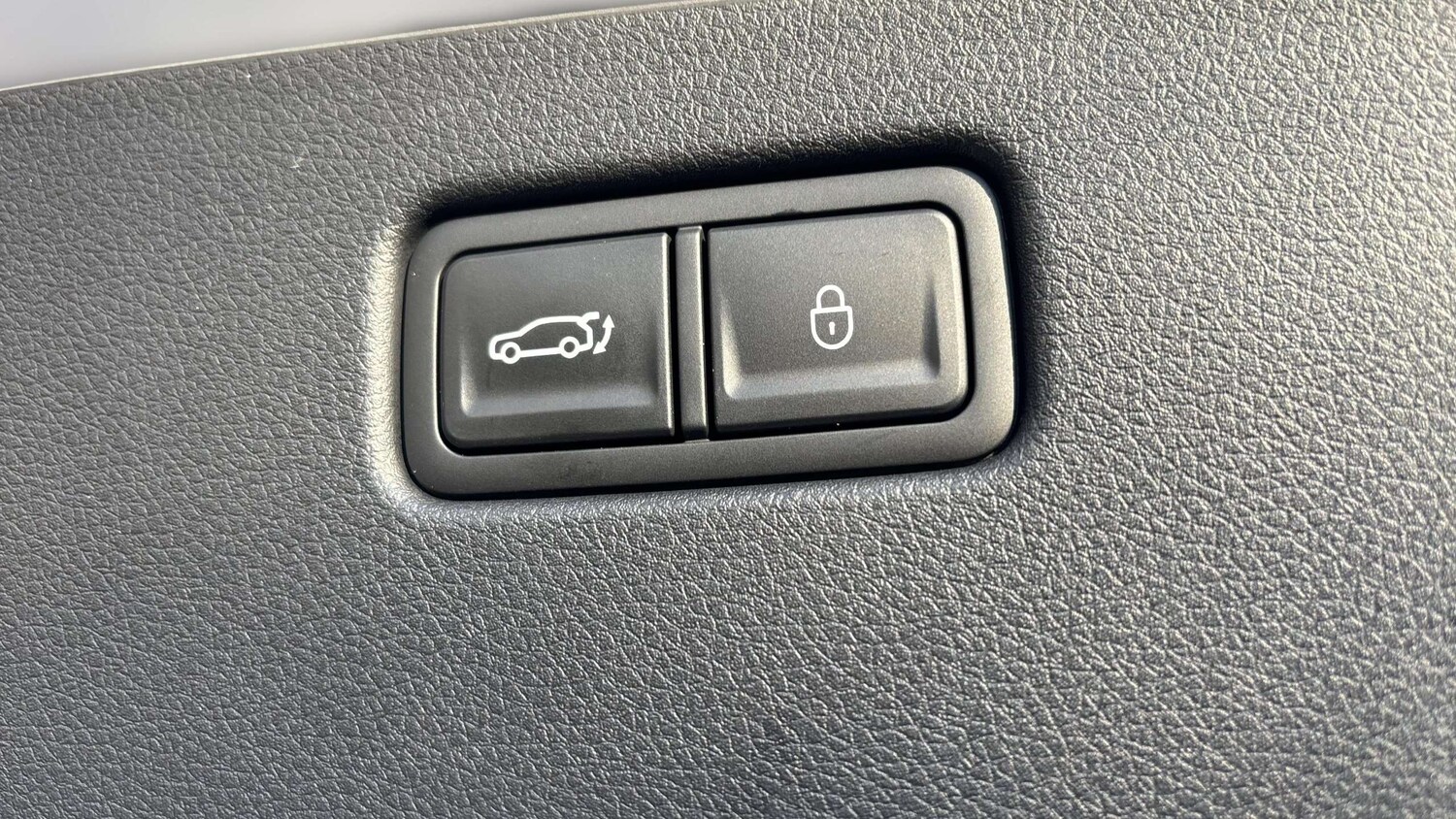 Used Genesis GV60 2025 for sale - 77858645: Photo 22