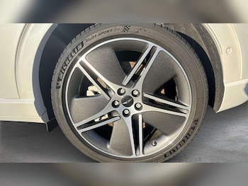 Used Genesis GV60 2025 for sale - 77858645: Photo