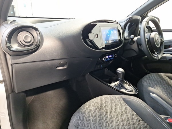 Used Toyota Aygo X 2025 for sale - 76308987: Photo 5