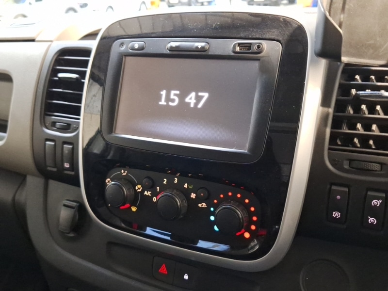 Used Renault Trafic 2018 for sale - 76851630: Photo 10