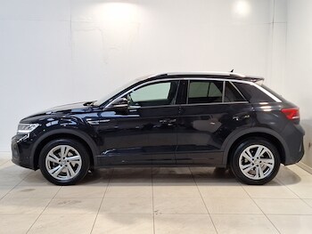 Used Volkswagen T-Roc 2022 for sale - 76779602: Photo