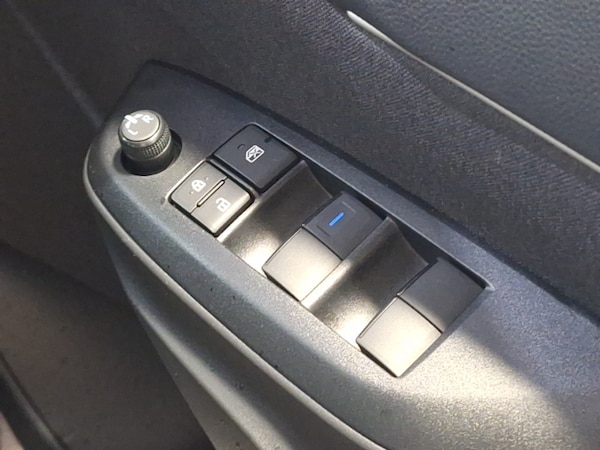 Used Toyota Yaris Cross 2023 for sale - 76183291: Photo 14