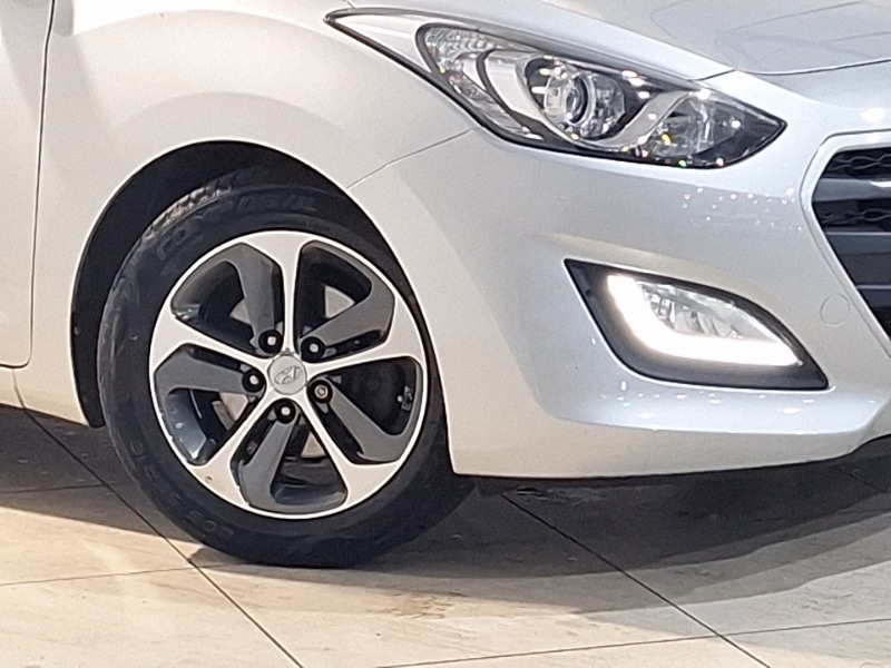 Used Hyundai i30 2016 for sale - 76619259: Photo 9