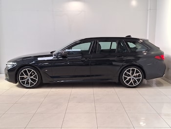 Used BMW 5 Series 2022 for sale - 78041152: Photo