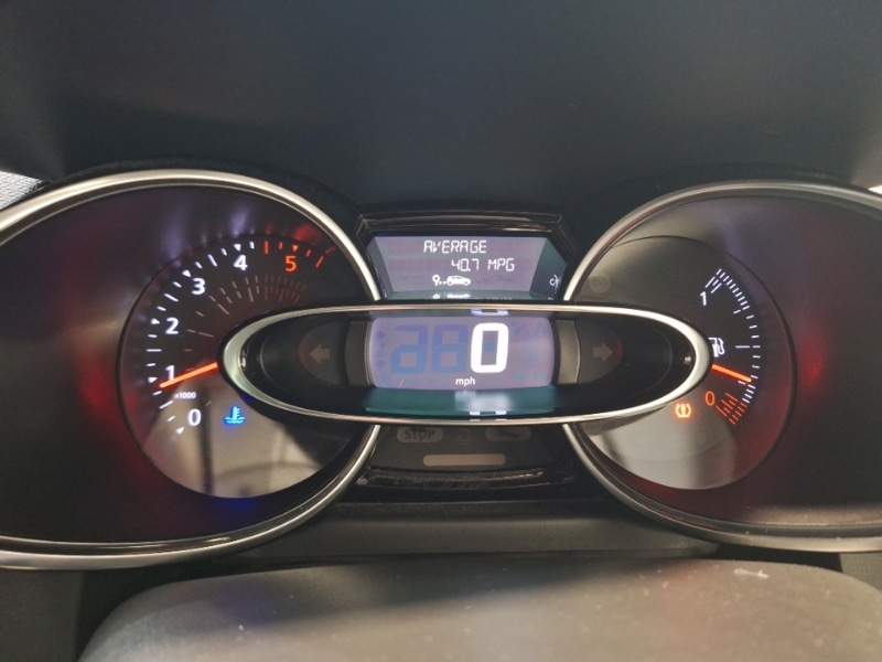 Used Renault Clio 2019 for sale - 76629391: Photo 11