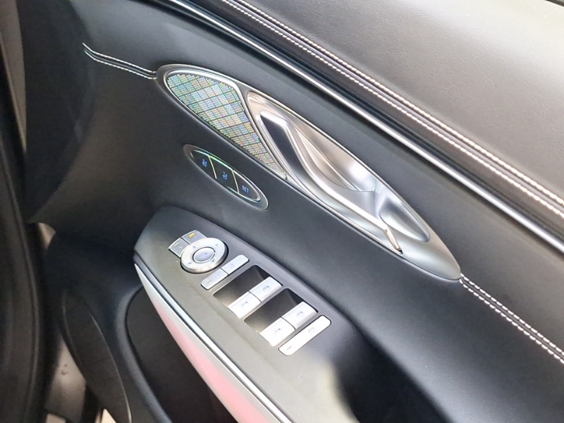 Used Genesis GV70 2024 for sale - 77689994: Photo 14