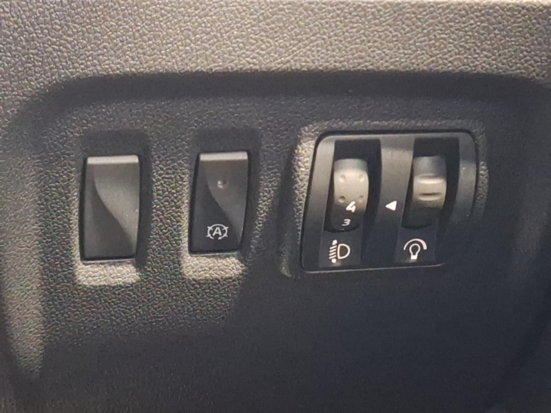 Used Renault Captur 2017 for sale - 76365720: Photo 19