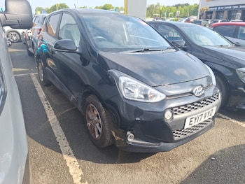 Used Hyundai i10 2017 for sale - 78480334: Photo