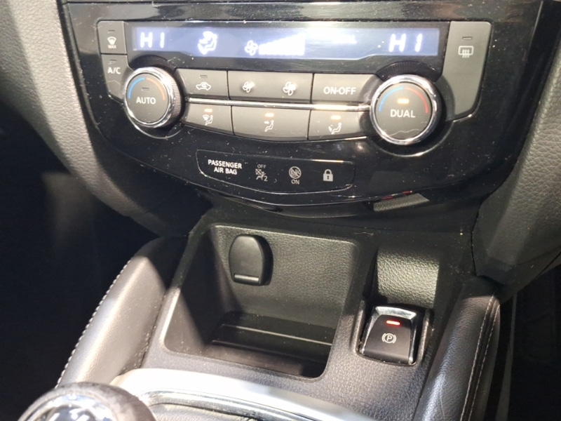 Used Nissan Qashqai 2017 for sale - 76498138: Photo 18