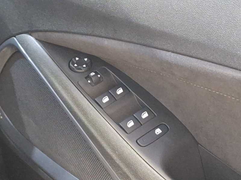 Used Vauxhall Crossland 2022 for sale - 76906668: Photo 14