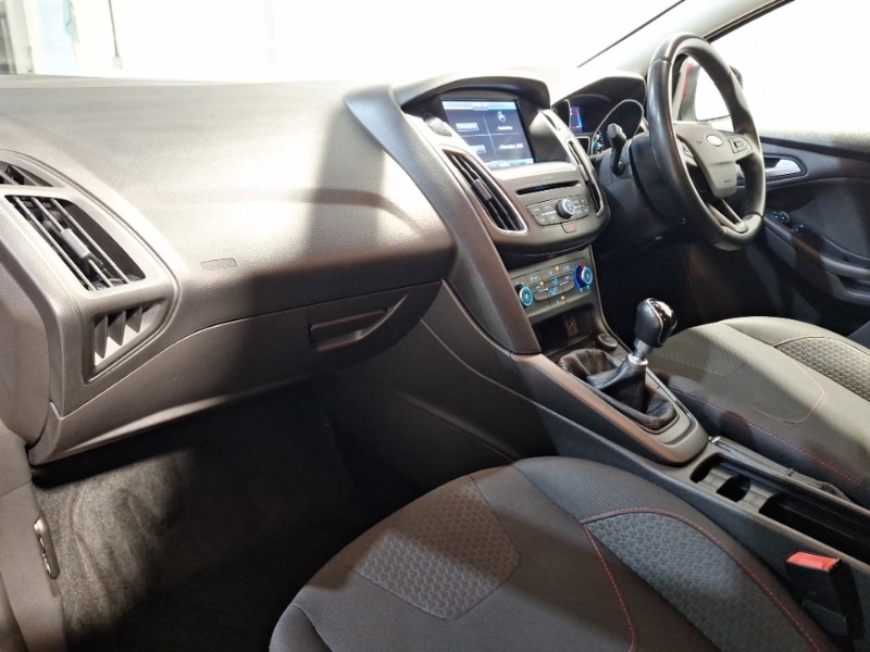 Used Ford Focus 2016 for sale - 76478650: Photo 5