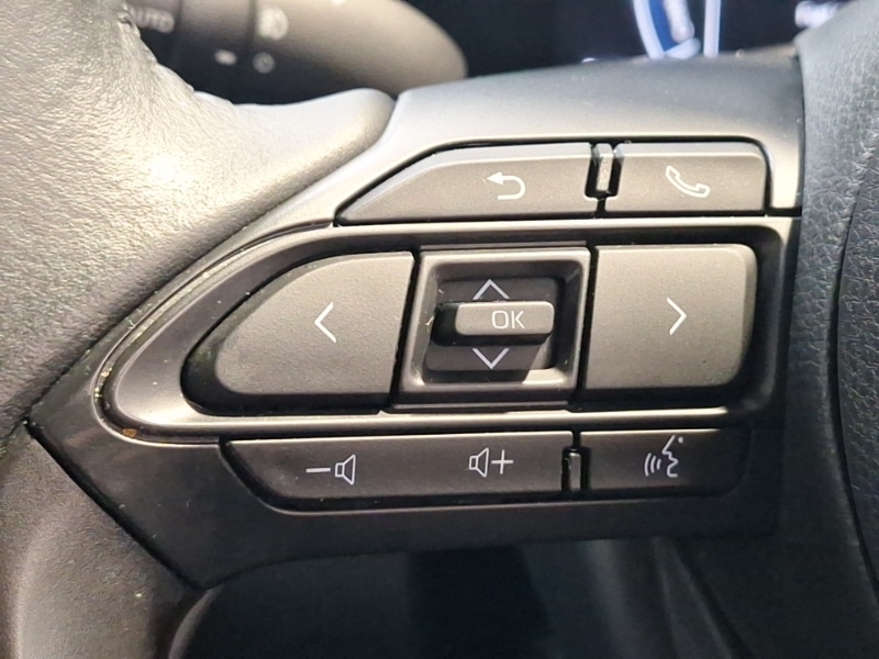 Used Toyota Yaris 2024 for sale - 77987871: Photo 15