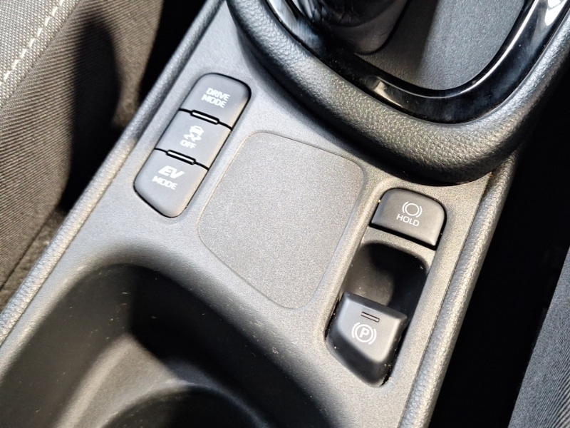 Used Toyota Yaris 2024 for sale - 77987871: Photo 18