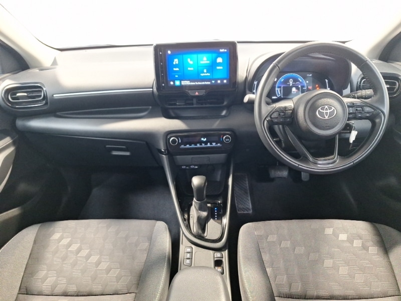 Used Toyota Yaris 2024 for sale - 77987871: Photo 2