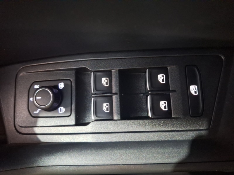 Used Volkswagen T-Roc 2025 for sale - 77114457: Photo 14