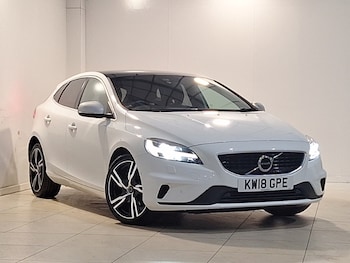 Used Volvo V40 2018 for sale - 77325191: Photo
