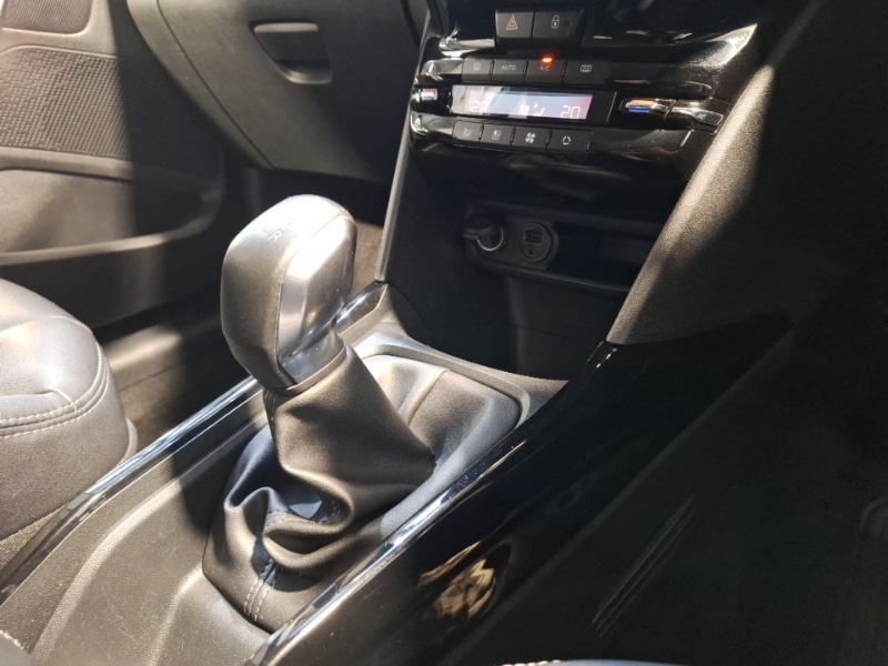 Used Peugeot 2008 2016 for sale - 76947305: Photo 11