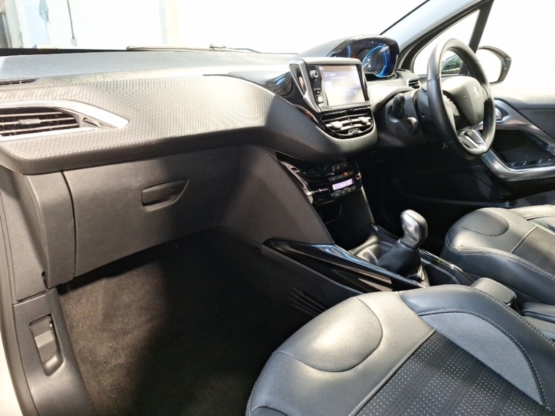 Used Peugeot 2008 2016 for sale - 76947305: Photo 5