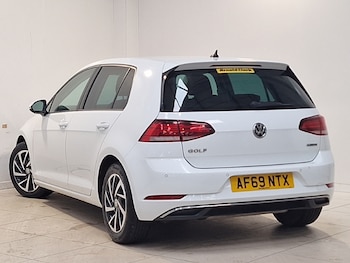 Used Volkswagen Golf 2019 for sale - 79420420: Photo