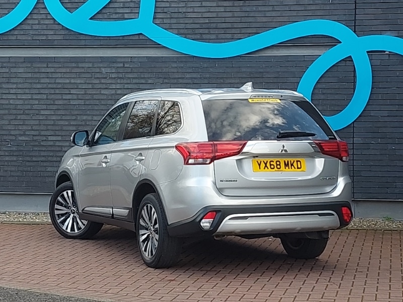 Used Mitsubishi Outlander 2018 for sale - 77108290: Photo 3