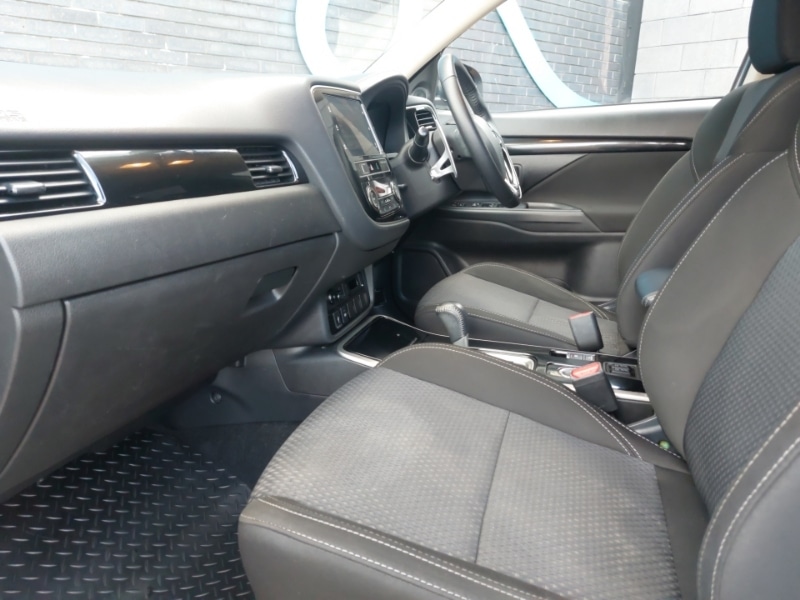 Used Mitsubishi Outlander 2018 for sale - 77108290: Photo 5