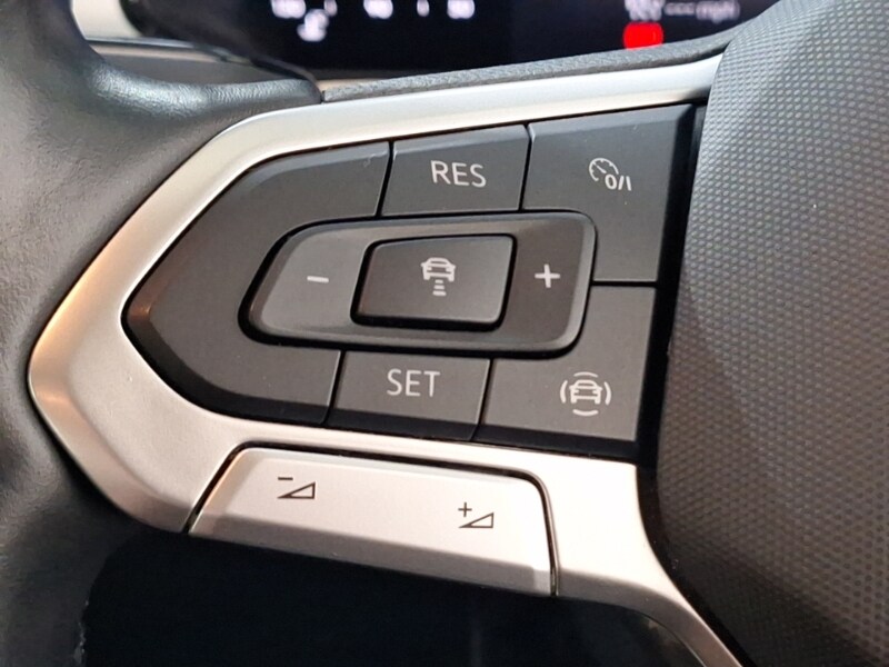 Used Volkswagen T-Roc 2023 for sale - 76683673: Photo 15