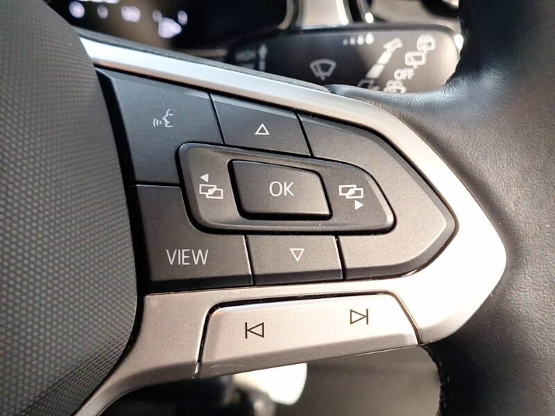 Used Volkswagen T-Roc 2023 for sale - 76683673: Photo 16