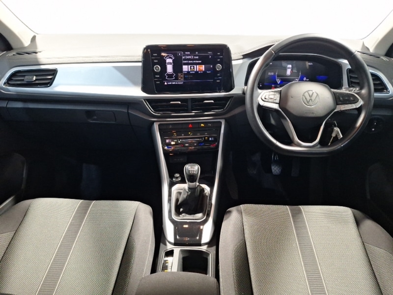 Used Volkswagen T-Roc 2023 for sale - 76683673: Photo 2