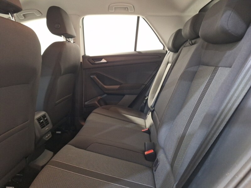 Used Volkswagen T-Roc 2023 for sale - 76683673: Photo 6