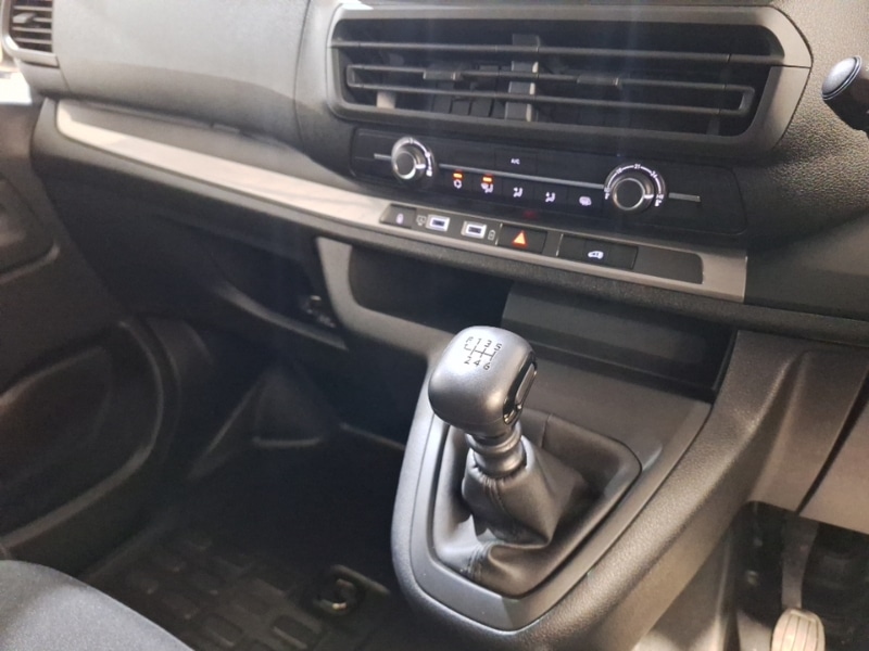 Used Vauxhall Vivaro 2024 for sale - 76707982: Photo 11