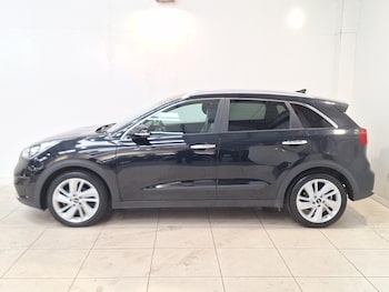 Used Kia Niro 2016 for sale - 79477440: Photo