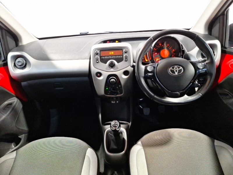 Used Toyota AYGO 2017 for sale - 76721438: Photo 2