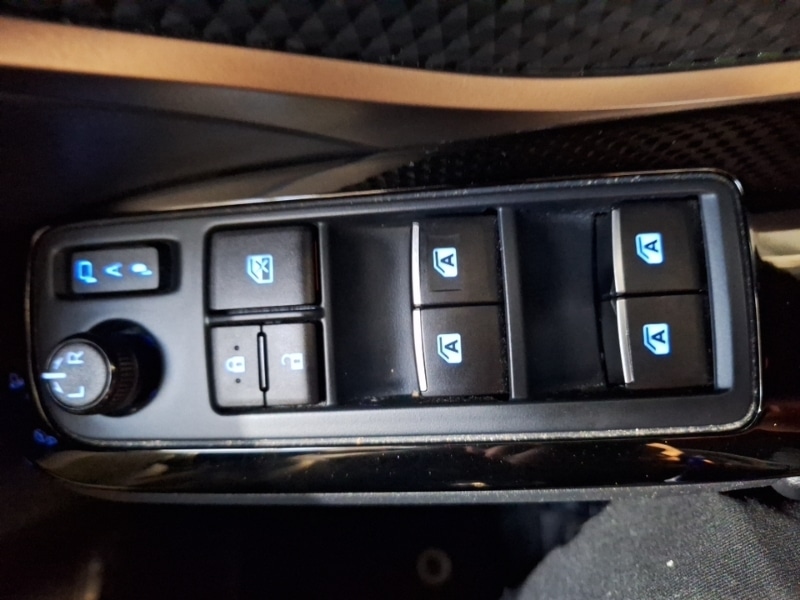 Used Toyota C-HR 2019 for sale - 76383953: Photo 14