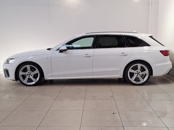 Used Audi A4 2020 for sale - 75702041: Photo