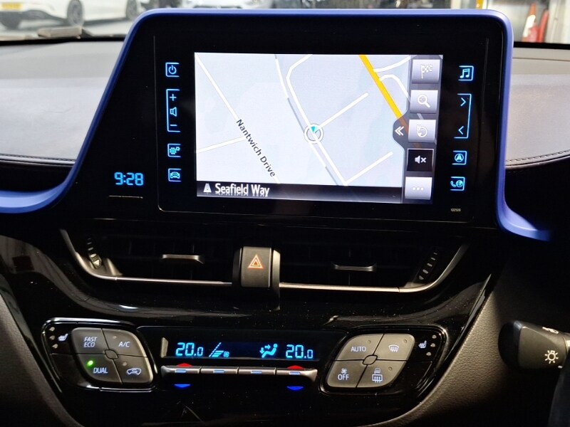 Used Toyota C-HR 2018 for sale - 76683672: Photo 18