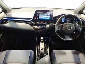 Used Toyota C-HR 2018 for sale - 76683672: Photo