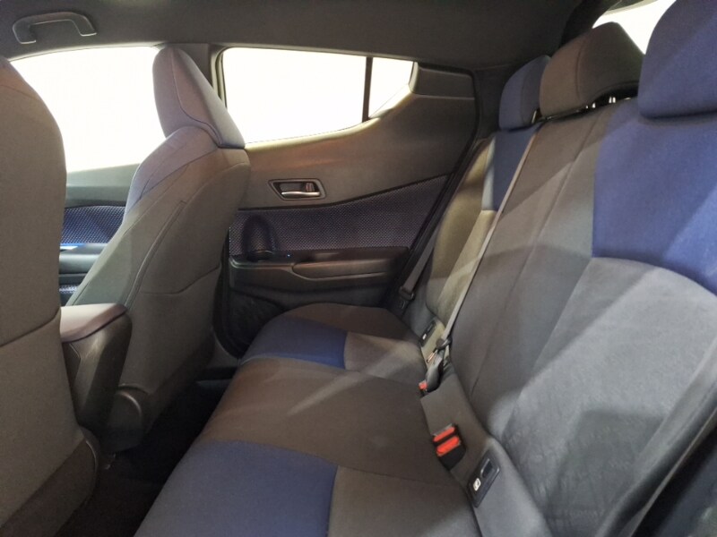 Used Toyota C-HR 2018 for sale - 76683672: Photo 6